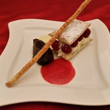 Rezept der Woche – Himbeermillefeuille mit veganem „Schokoladenmousse“